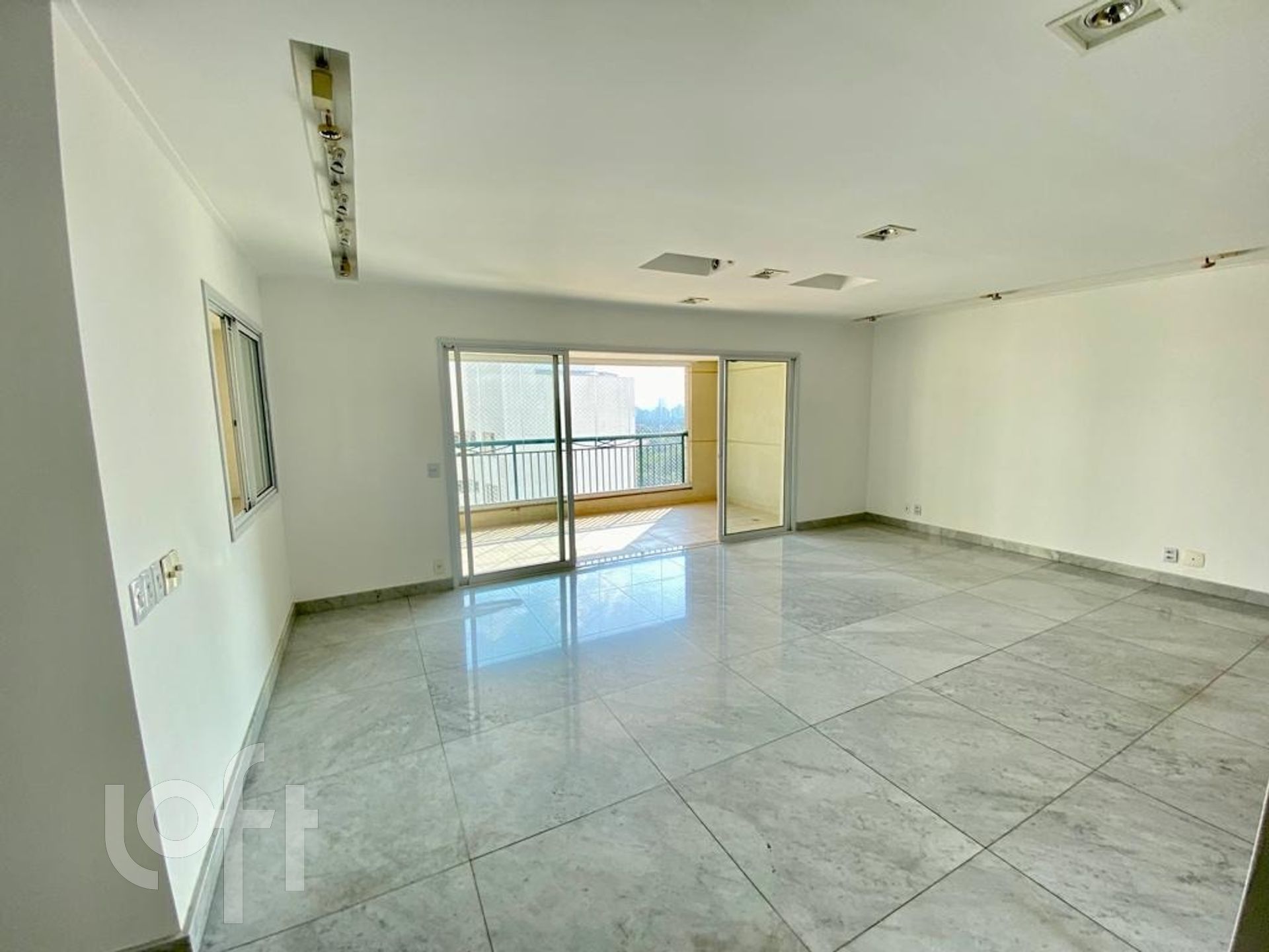 Apartamento à venda com 3 quartos, 191m² - Foto 5