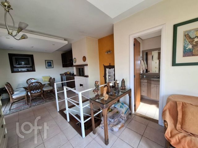 Apartamento com 165m², 3 dormitórios, 1 suíte, 1 vaga, Menino Deus em Porto Alegre