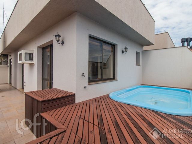 Apartamento com 165m², 3 dormitórios, 1 suíte, 1 vaga, Menino Deus em Porto Alegre