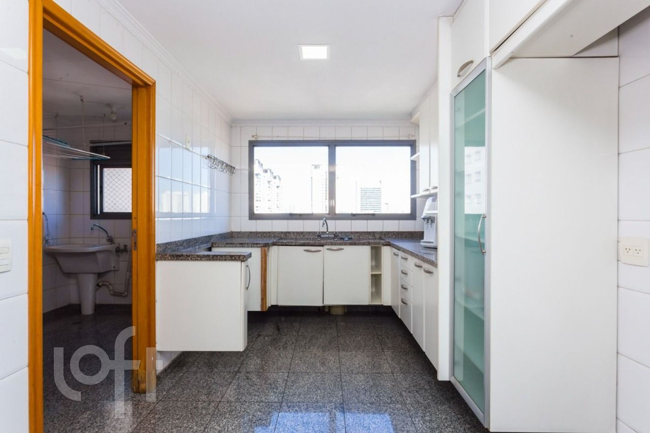 Apartamento à venda com 3 quartos, 171m² - Foto 23