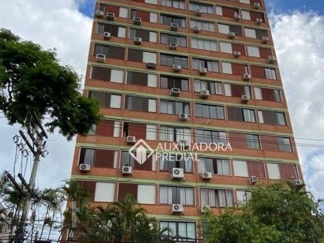 Apartamento com 109m², 3 dormitórios, 1 vaga, Floresta em Porto Alegre