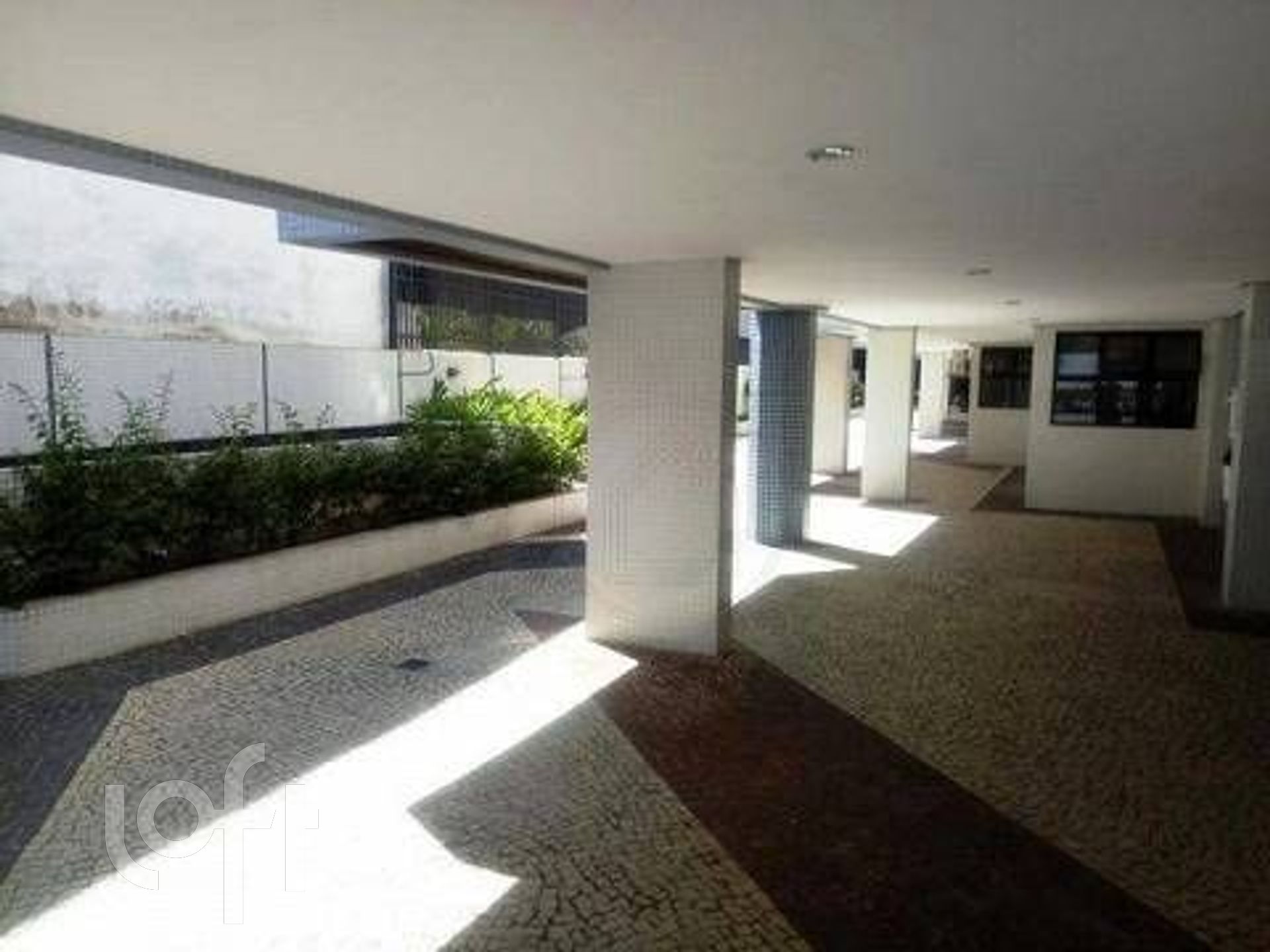 Apartamento à venda com 2 quartos, 85m² - Foto 12