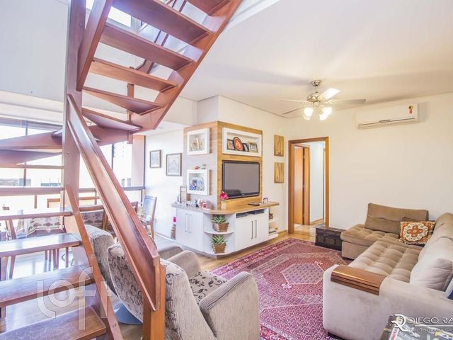 Apartamento com 200m², 3 dormitórios, 1 suíte, 2 vagas, Jardim Europa em Porto Alegre