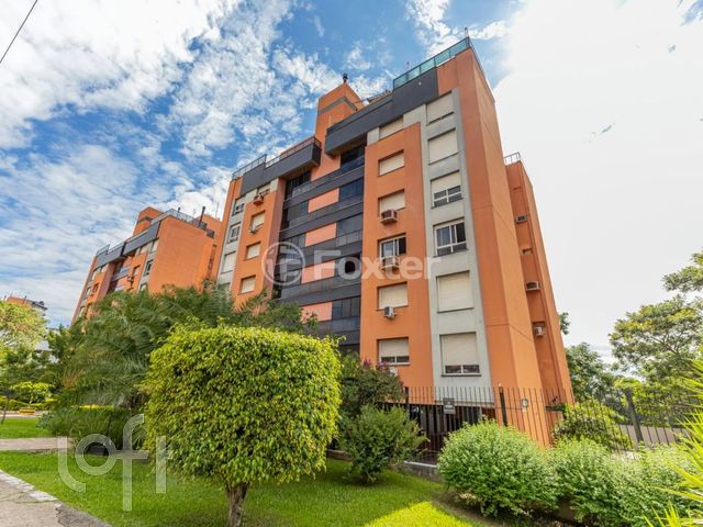 Apartamento com 200m², 3 dormitórios, 1 suíte, 2 vagas, Jardim Europa em Porto Alegre