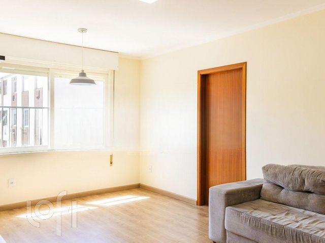 Apartamento com 77m², 2 dormitórios, 1 suíte, 1 vaga, Petrópolis em Porto Alegre