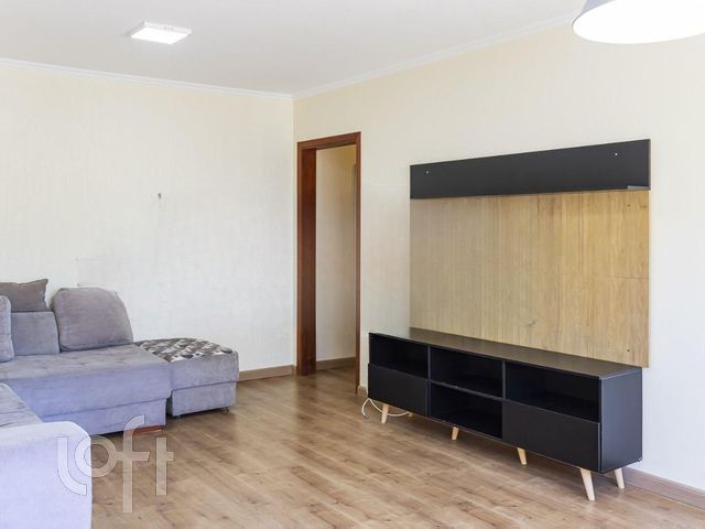 Apartamento com 77m², 2 dormitórios, 1 suíte, 1 vaga, Petrópolis em Porto Alegre