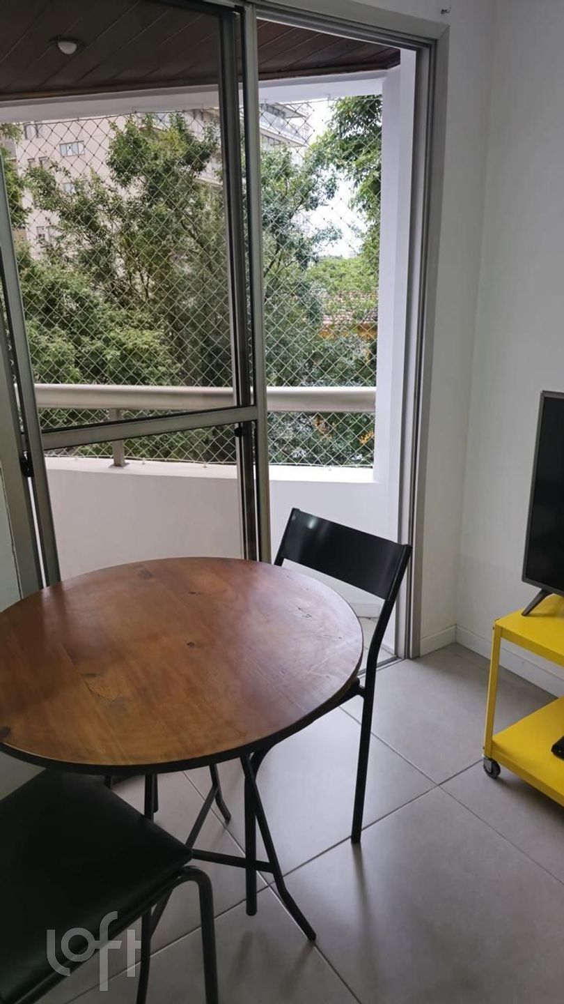 Apartamento à venda com 1 quarto, 40m² - Foto 2