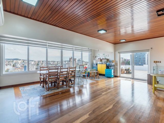 Apartamento com 282m², 3 dormitórios, 1 suíte, 3 vagas, Bela Vista em Porto Alegre