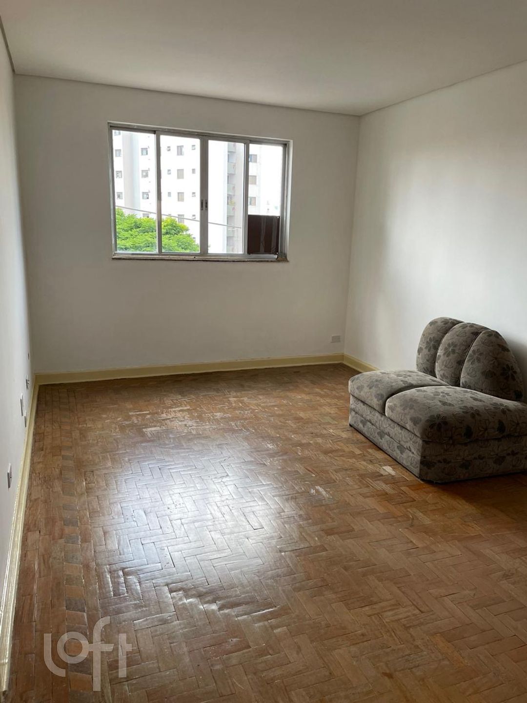 Apartamento à venda com 1 quarto, 80m² - Foto 2