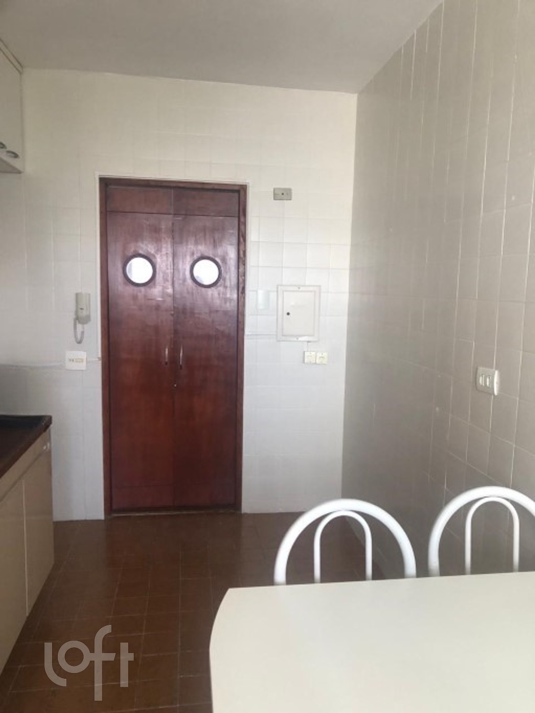 Apartamento à venda com 2 quartos, 70m² - Foto 3