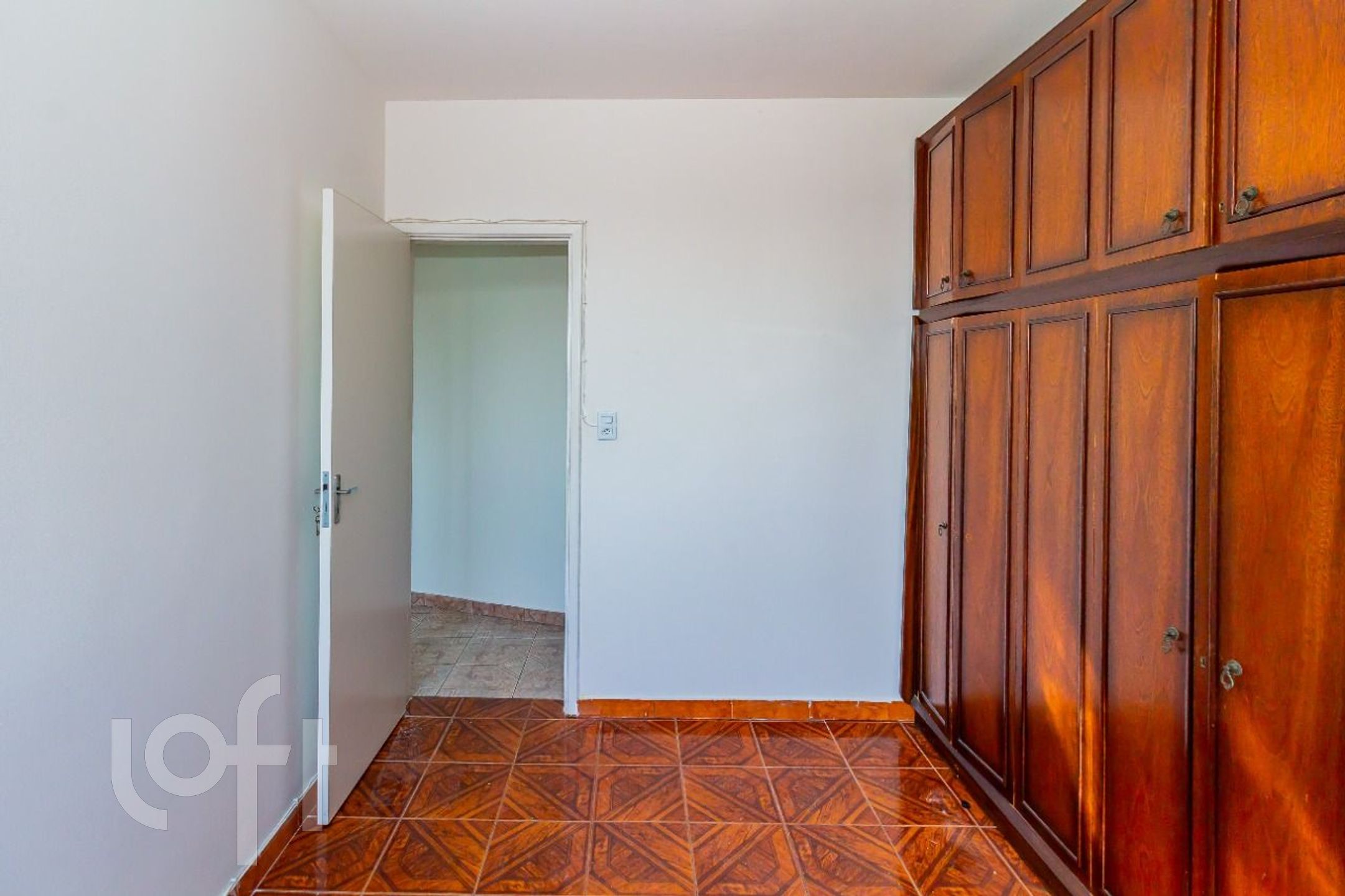 Apartamento à venda com 2 quartos, 75m² - Foto 20