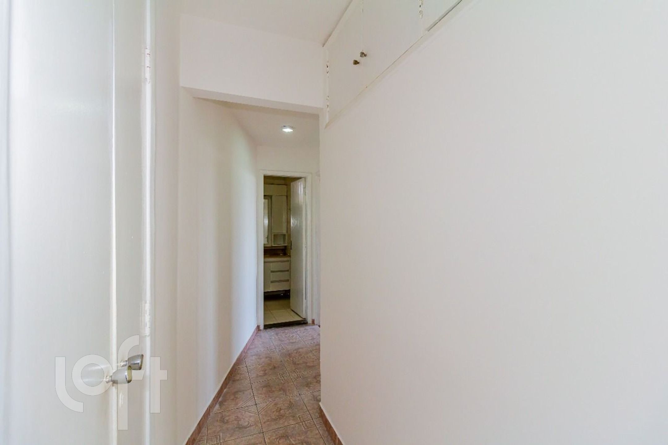 Apartamento à venda com 2 quartos, 75m² - Foto 10