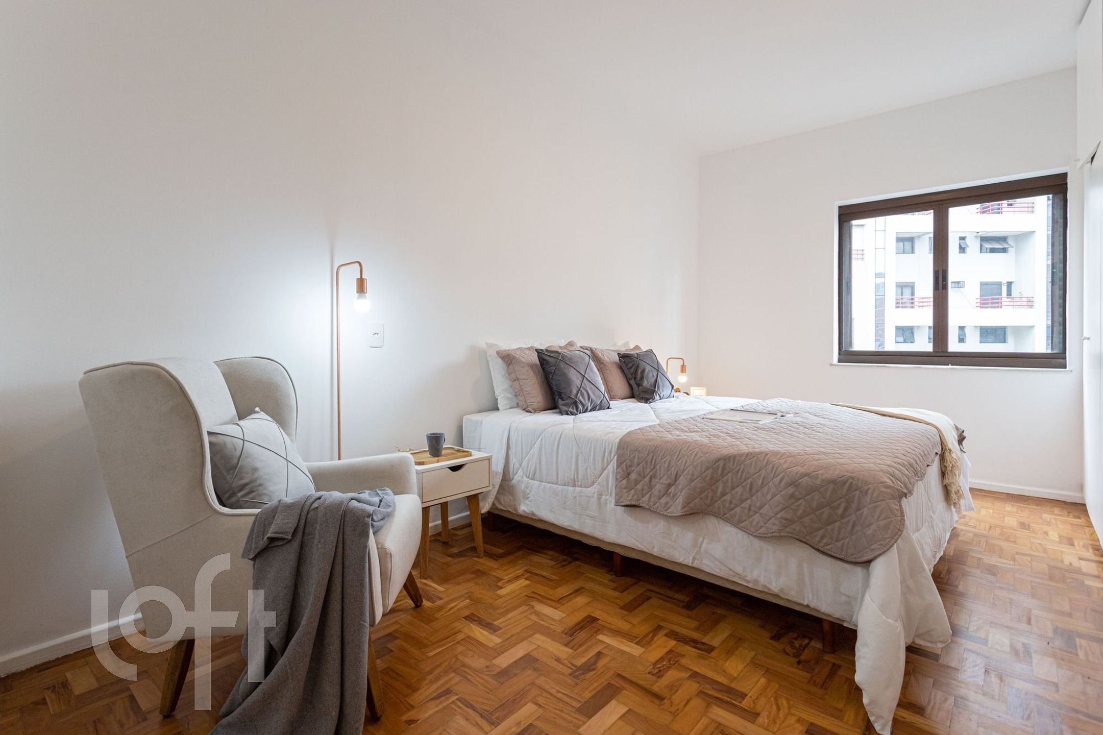 Apartamento à venda com 3 quartos, 187m² - Foto 4