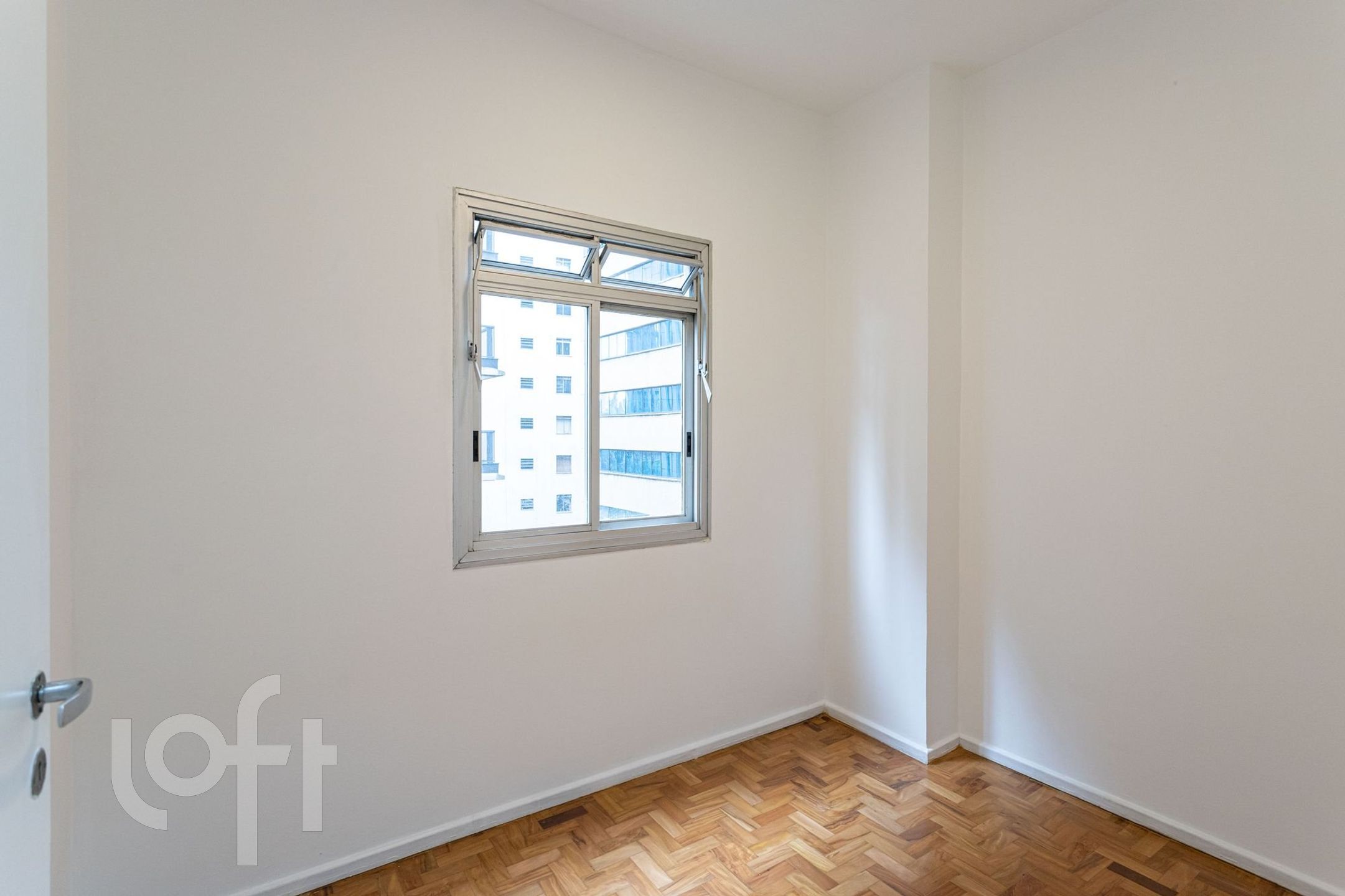 Apartamento à venda com 3 quartos, 187m² - Foto 9