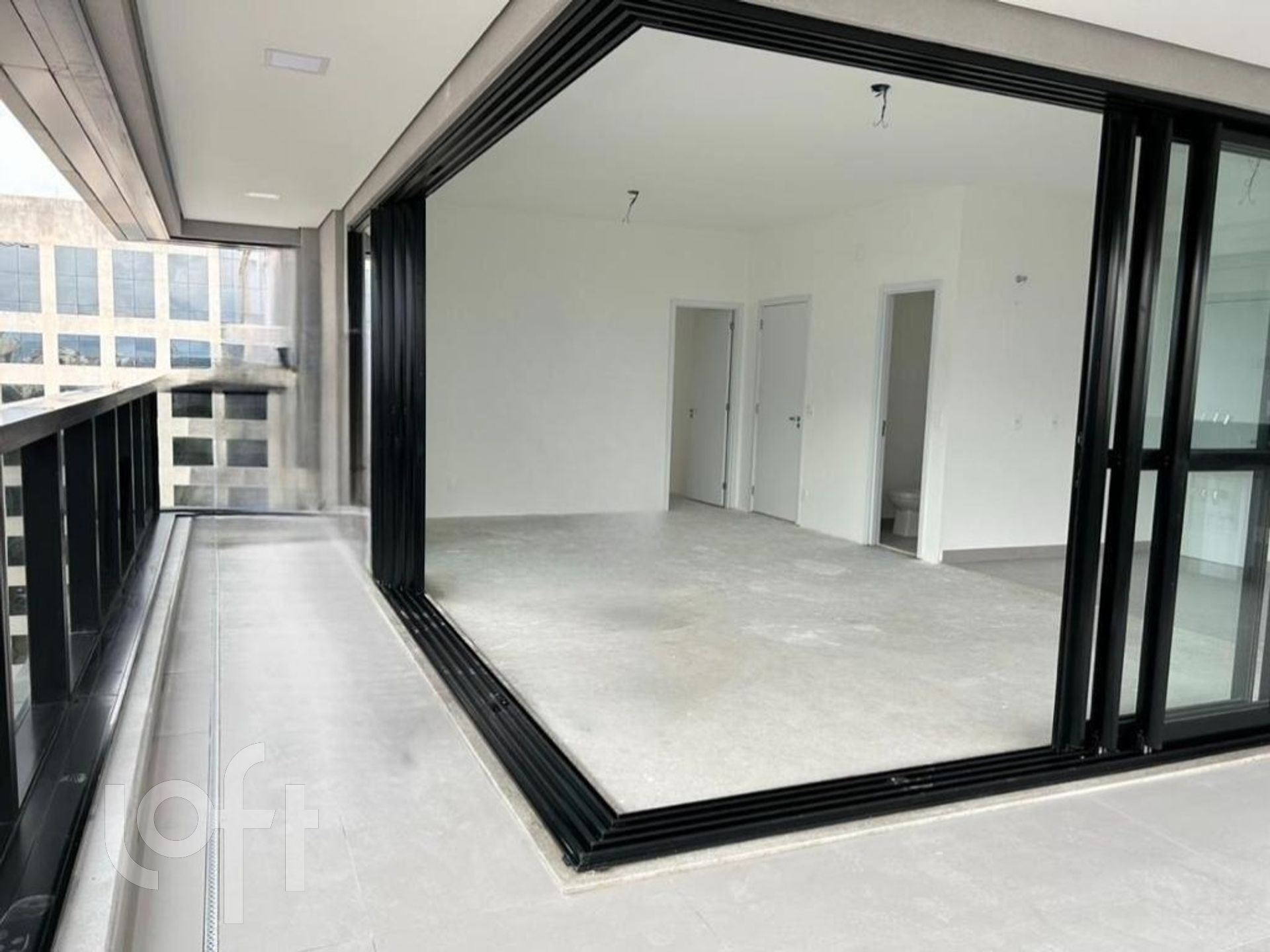 Apartamento à venda com 3 quartos, 145m² - Foto 8