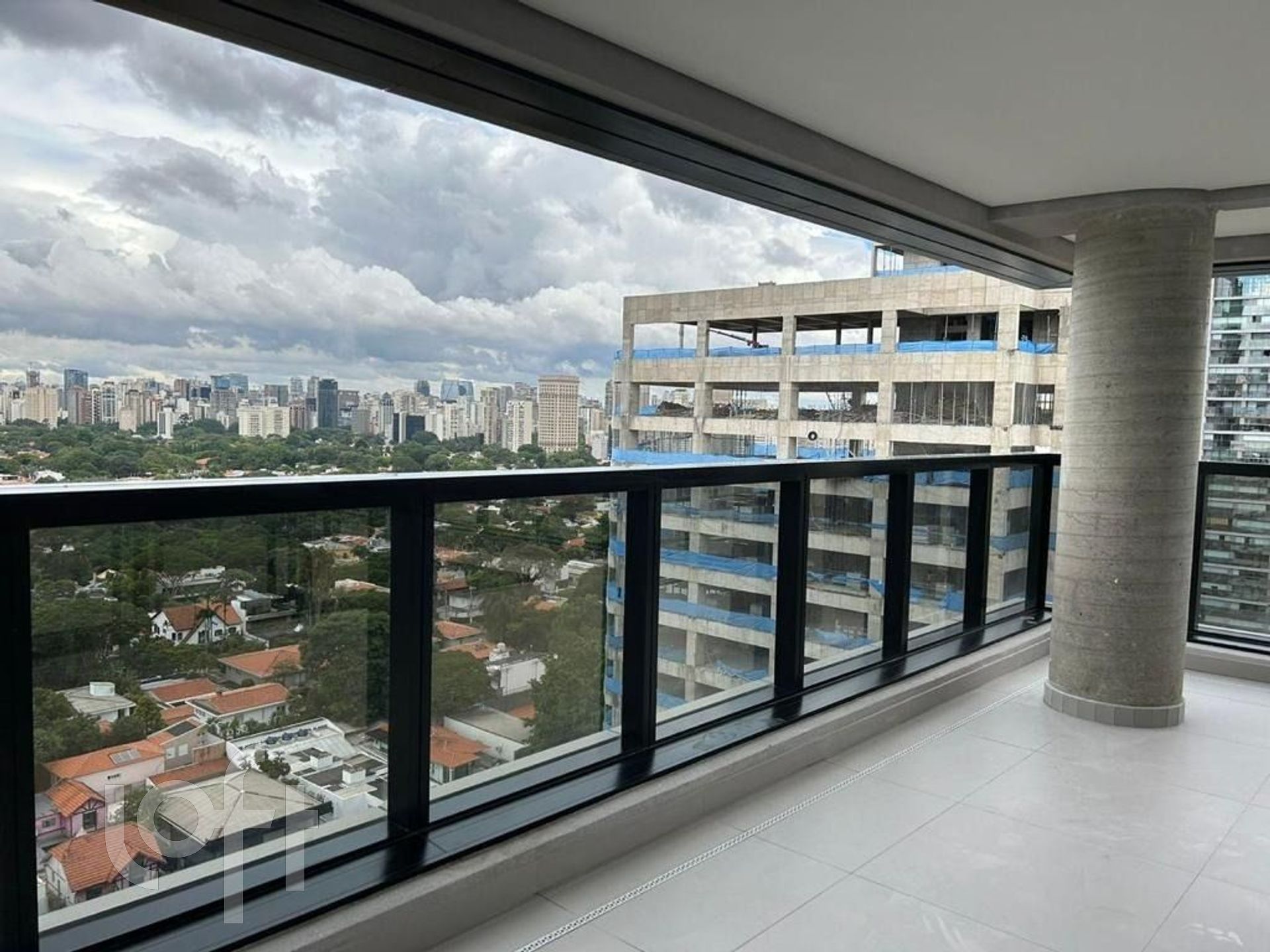 Apartamento à venda com 3 quartos, 145m² - Foto 5