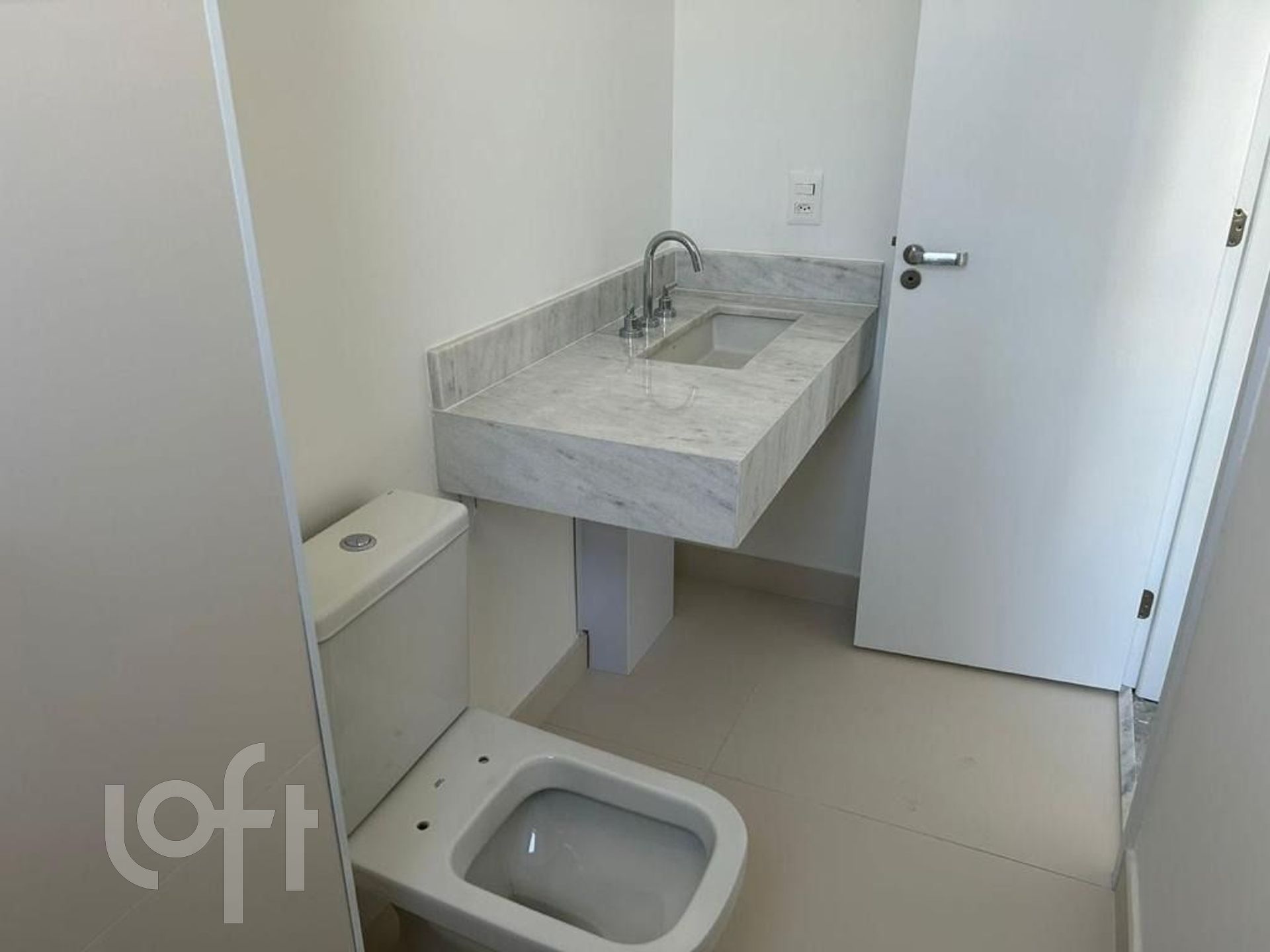 Apartamento à venda com 3 quartos, 145m² - Foto 4