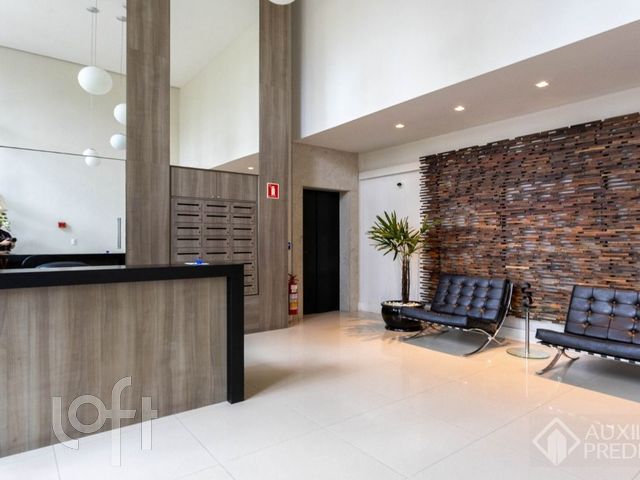 Apartamento com 77m², 2 dormitórios, 1 suíte, 2 vagas, Rio Branco em Porto Alegre