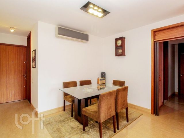 Apartamento com 73m², 3 dormitórios, 1 vaga, Chácara das Pedras em Porto Alegre