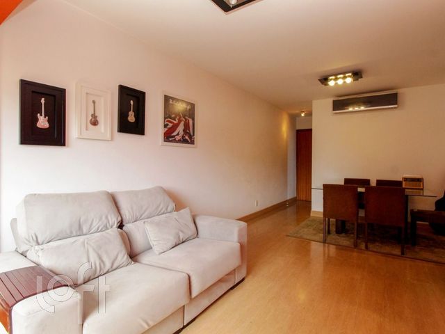 Apartamento com 73m², 3 dormitórios, 1 vaga, Chácara das Pedras em Porto Alegre