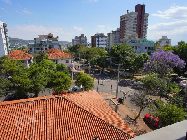 Apartamento com 90m², 2 dormitórios, 2 suítes, 2 vagas, Petrópolis em Porto Alegre
