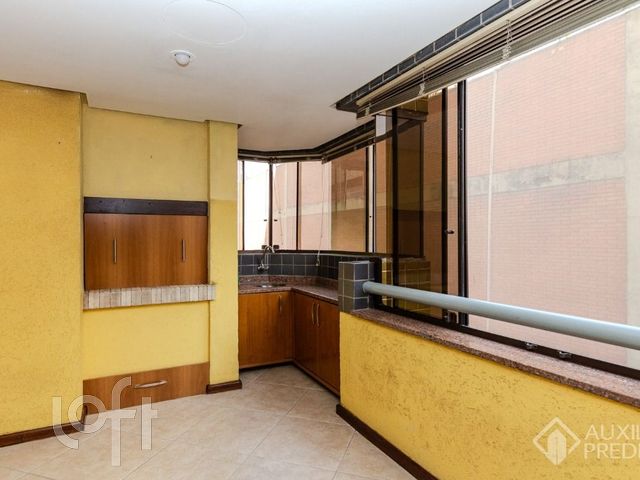 Apartamento com 109m², 3 dormitórios, 1 suíte, 1 vaga, Cristo Redentor em Porto Alegre