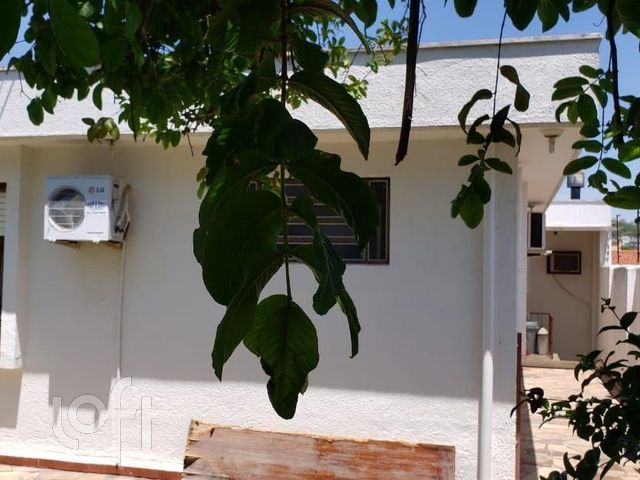 Casa com 279m², 4 dormitórios, 2 suítes, 4 vagas, Chácara das Pedras em Porto Alegre