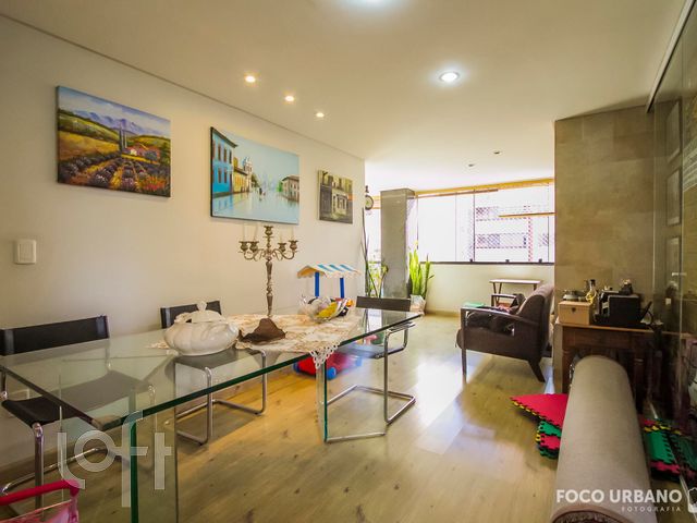 Apartamento com 168m², 3 dormitórios, 1 suíte, 3 vagas, Bela Vista em Porto Alegre