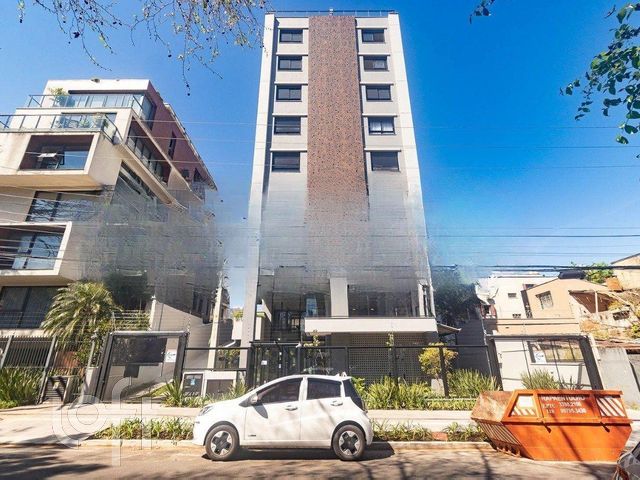 Apartamento com 70m², 2 dormitórios, 1 suíte, 1 vaga, Petrópolis em Porto Alegre