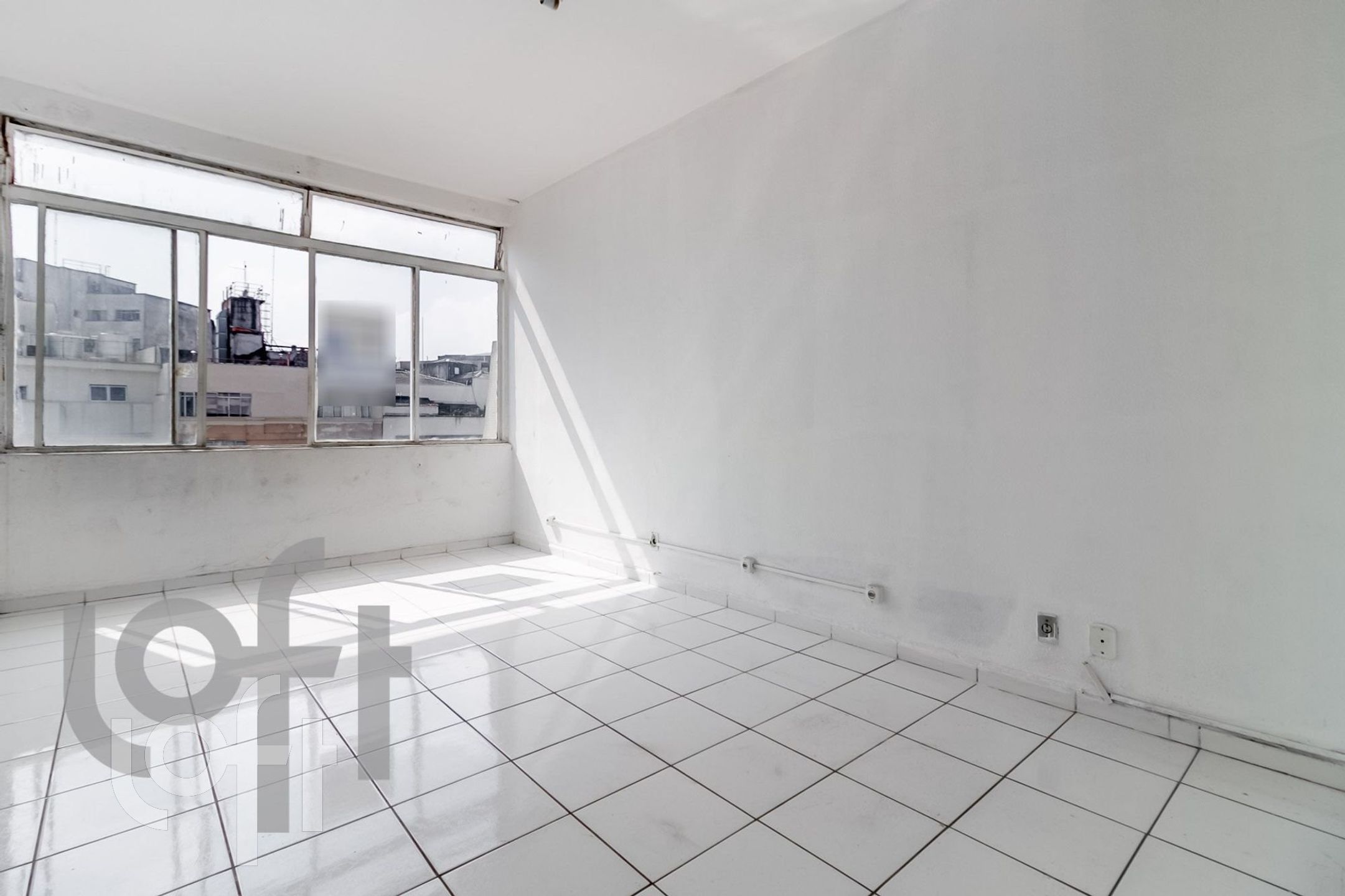 Apartamento à venda com 1 quarto, 40m² - Foto 1