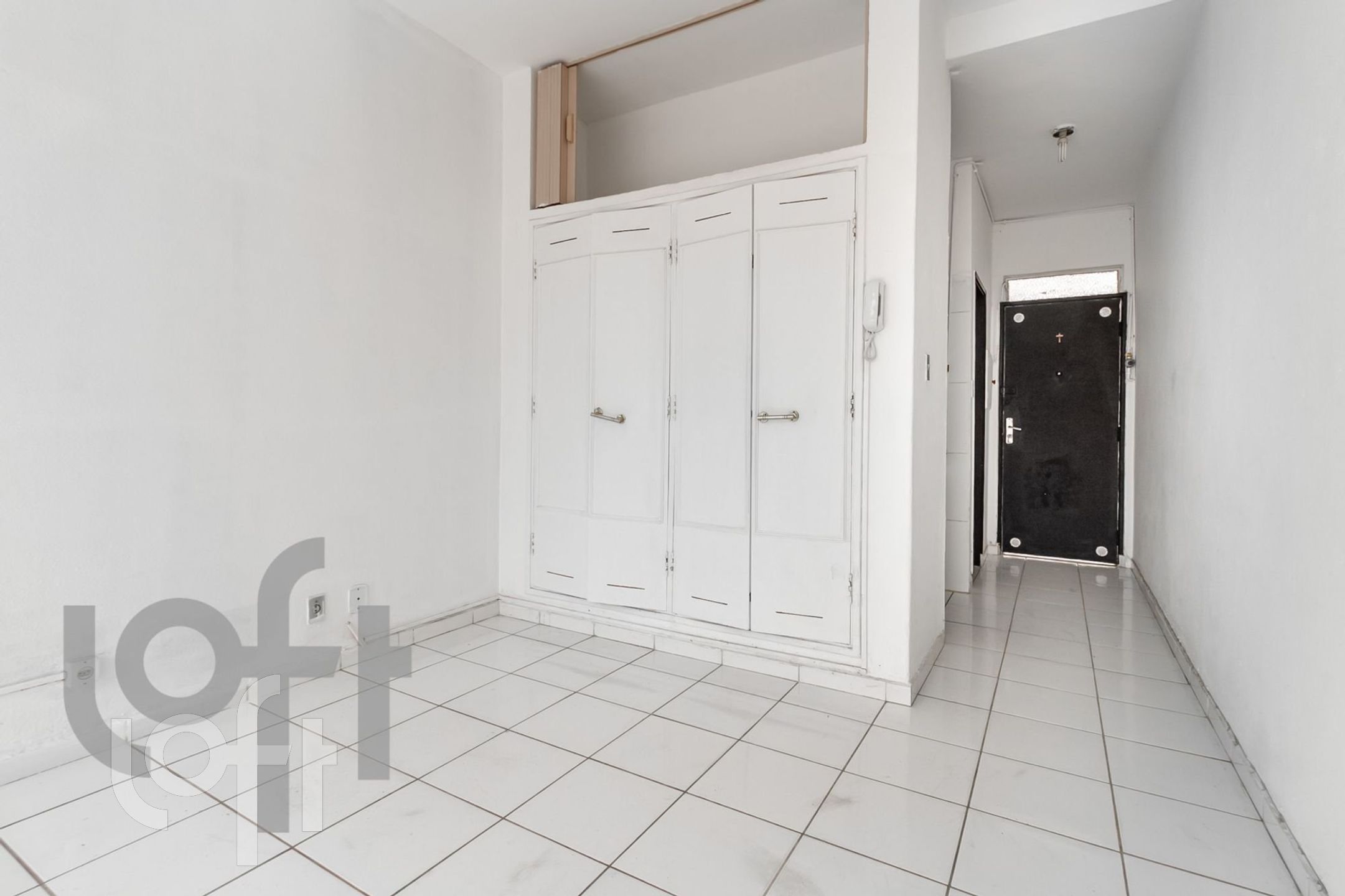 Apartamento à venda com 1 quarto, 40m² - Foto 2