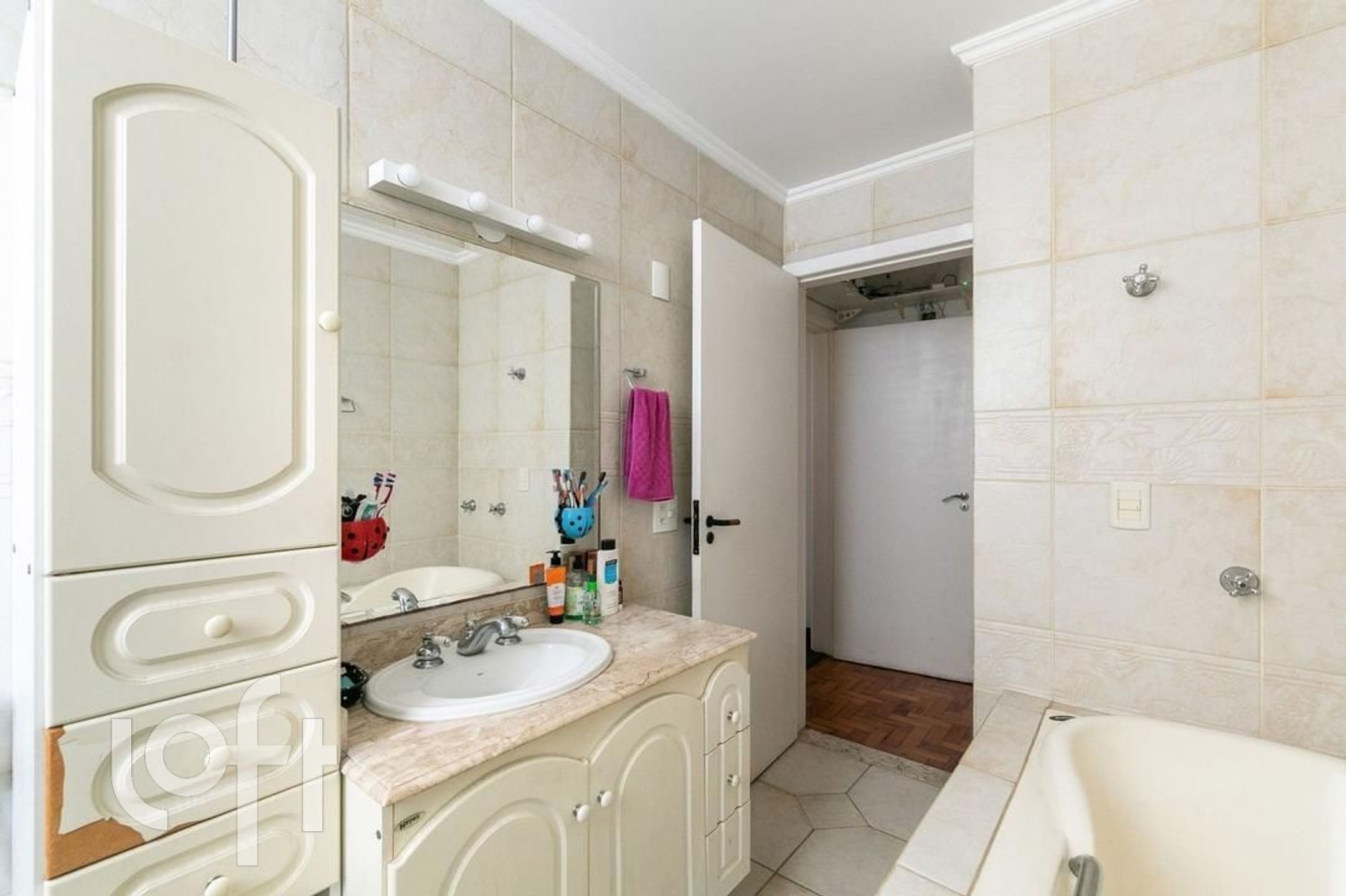 Apartamento à venda com 3 quartos, 233m² - Foto 25