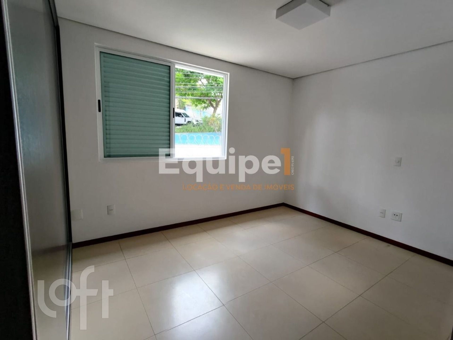 Casa à venda com 6 quartos, 620m² - Foto 12