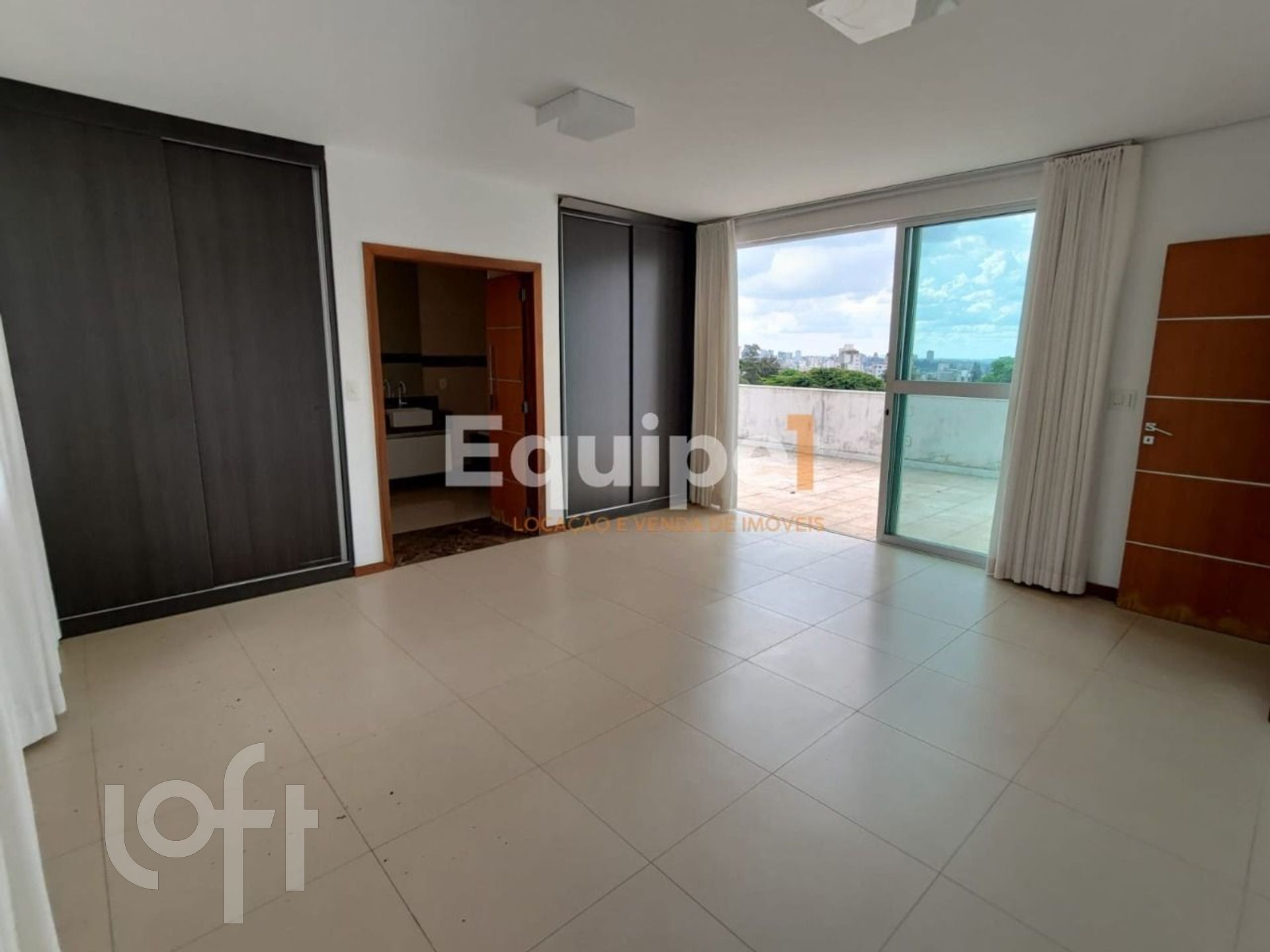 Casa à venda com 6 quartos, 620m² - Foto 6