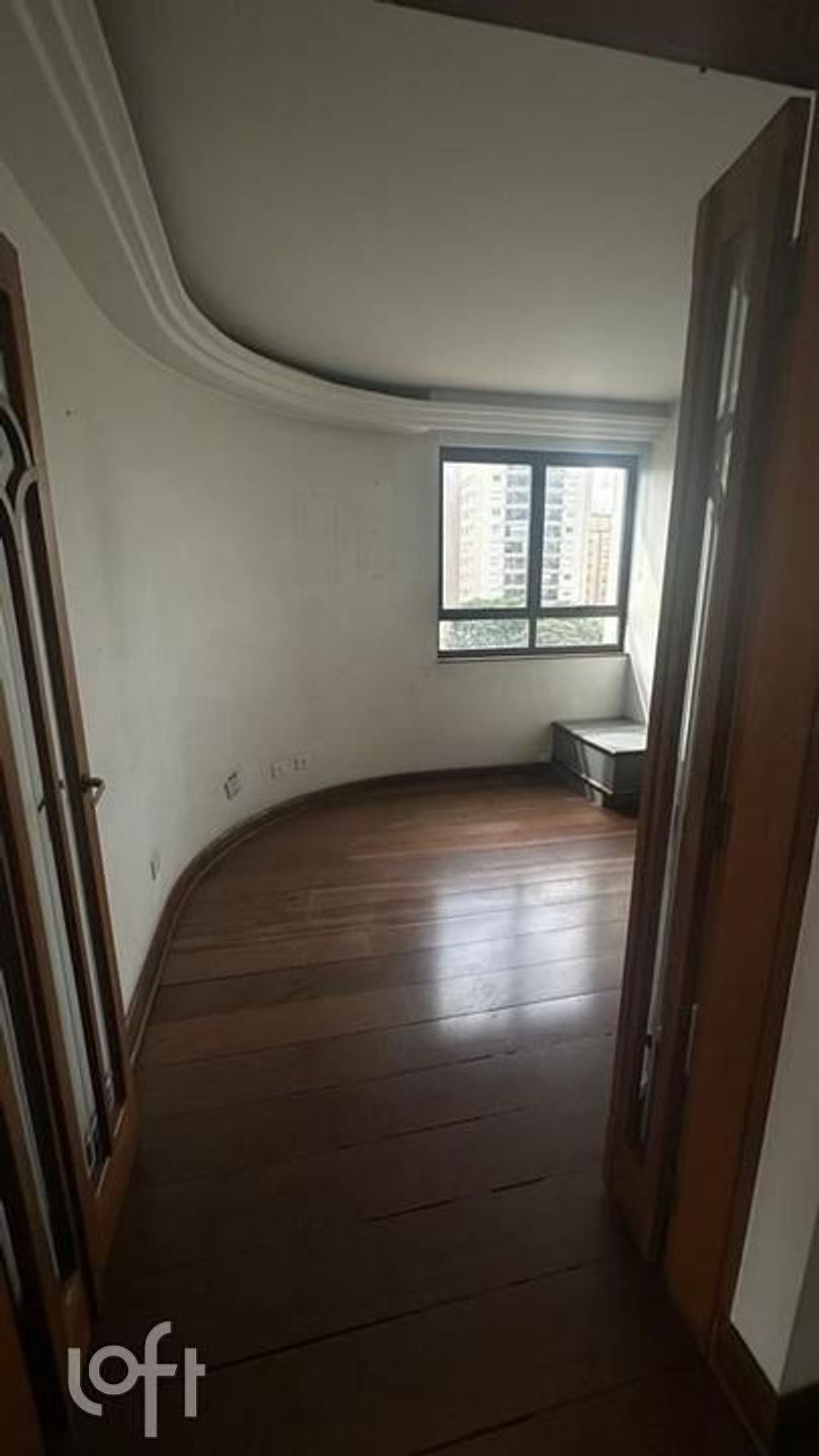 Apartamento à venda com 4 quartos, 253m² - Foto 18