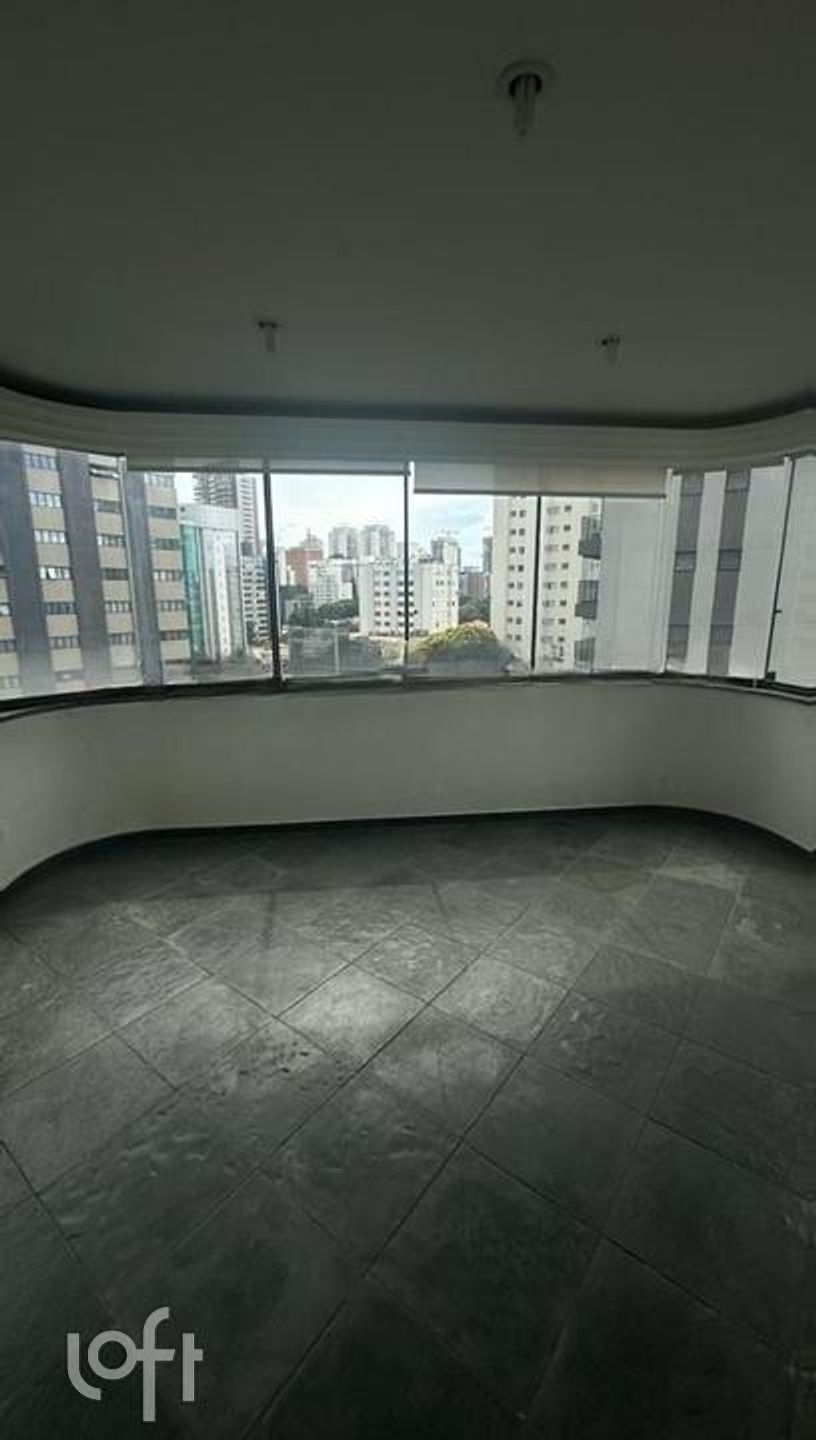 Apartamento à venda com 4 quartos, 253m² - Foto 4