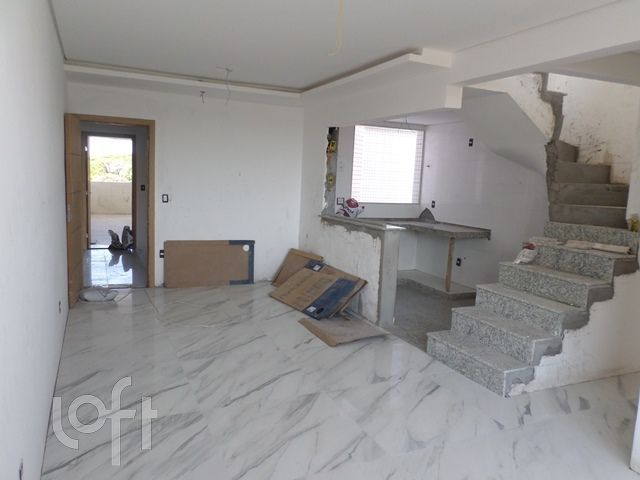 Apartamento à venda com 3 quartos, 140m² - Foto 2