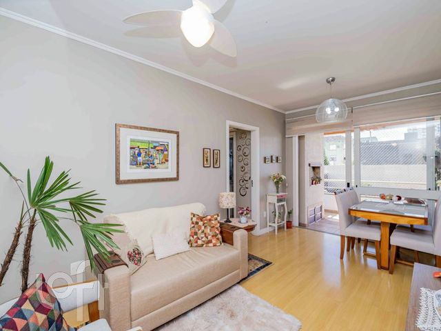 Apartamento com 82m², 2 dormitórios, 1 vaga, Floresta em Porto Alegre