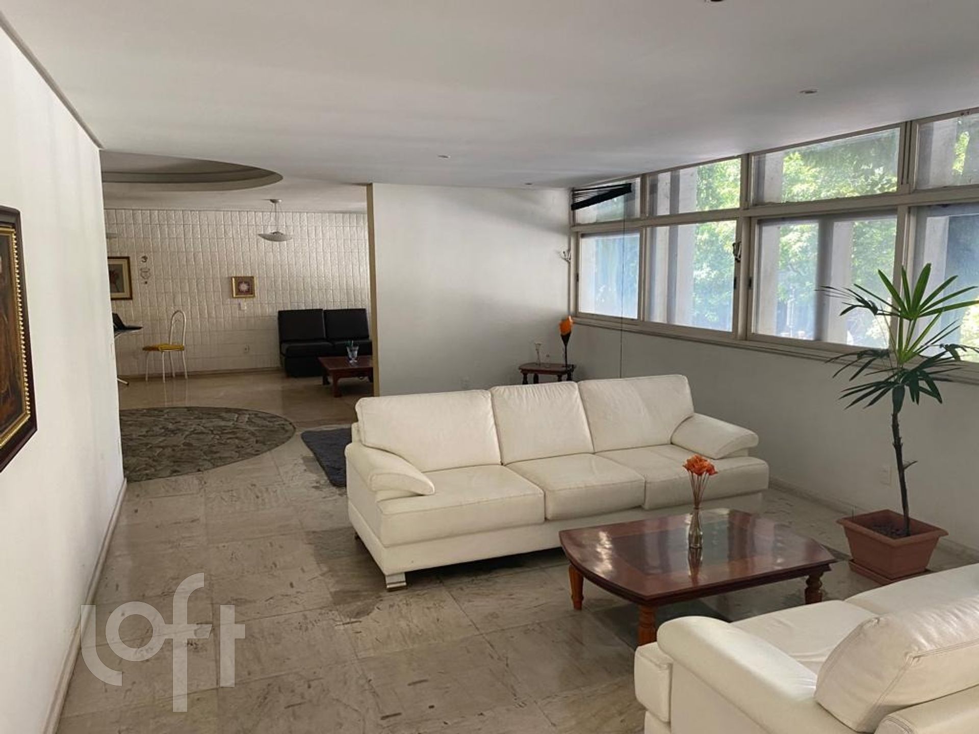 Apartamento à venda com 4 quartos, 360m² - Foto 1