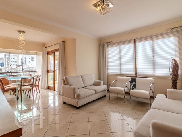 Apartamento com 96m², 2 dormitórios, 1 suíte, 1 vaga, Rio Branco em Porto Alegre