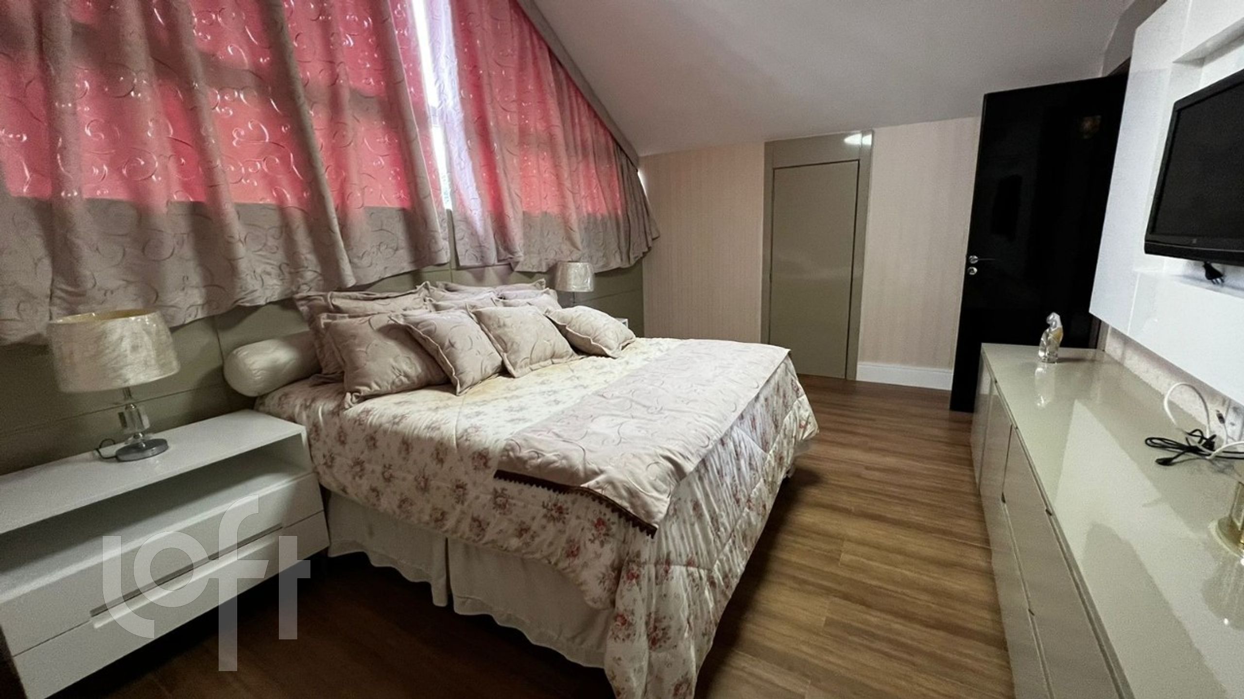 Casa à venda com 6 quartos, 900m² - Foto 48