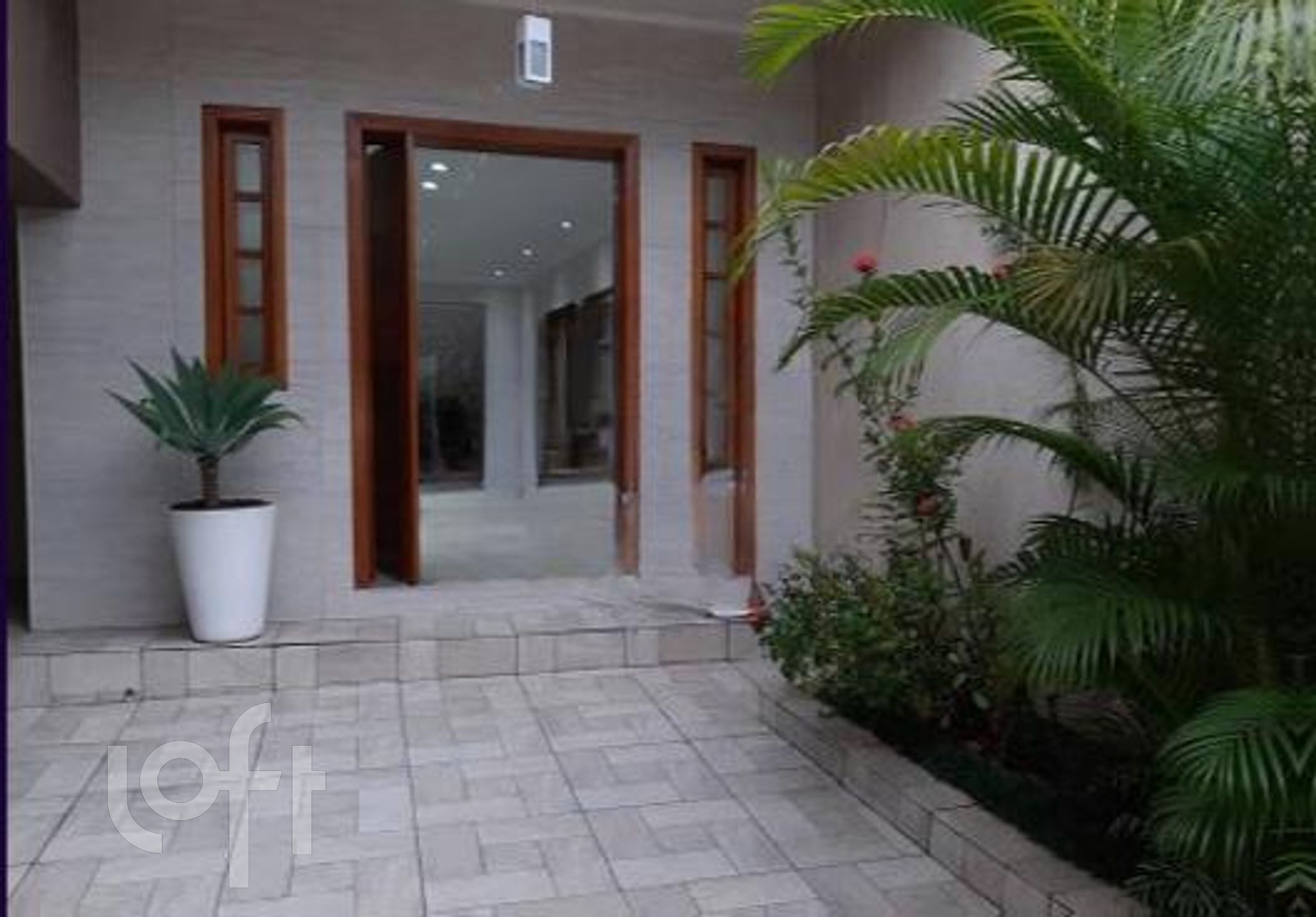 Casa à venda com 6 quartos, 360m² - Foto 2