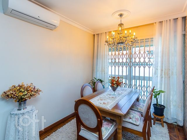 Apartamento com 83m², 2 dormitórios, Menino Deus em Porto Alegre