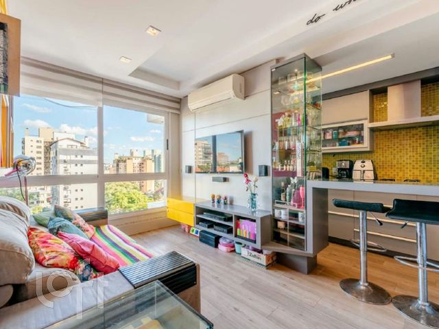 Apartamento com 64m², 2 dormitórios, 1 suíte, 1 vaga, Petrópolis em Porto Alegre