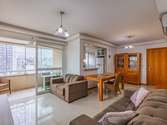 Apartamento com 87m², 3 dormitórios, 1 suíte, 2 vagas, Higienópolis em Porto Alegre