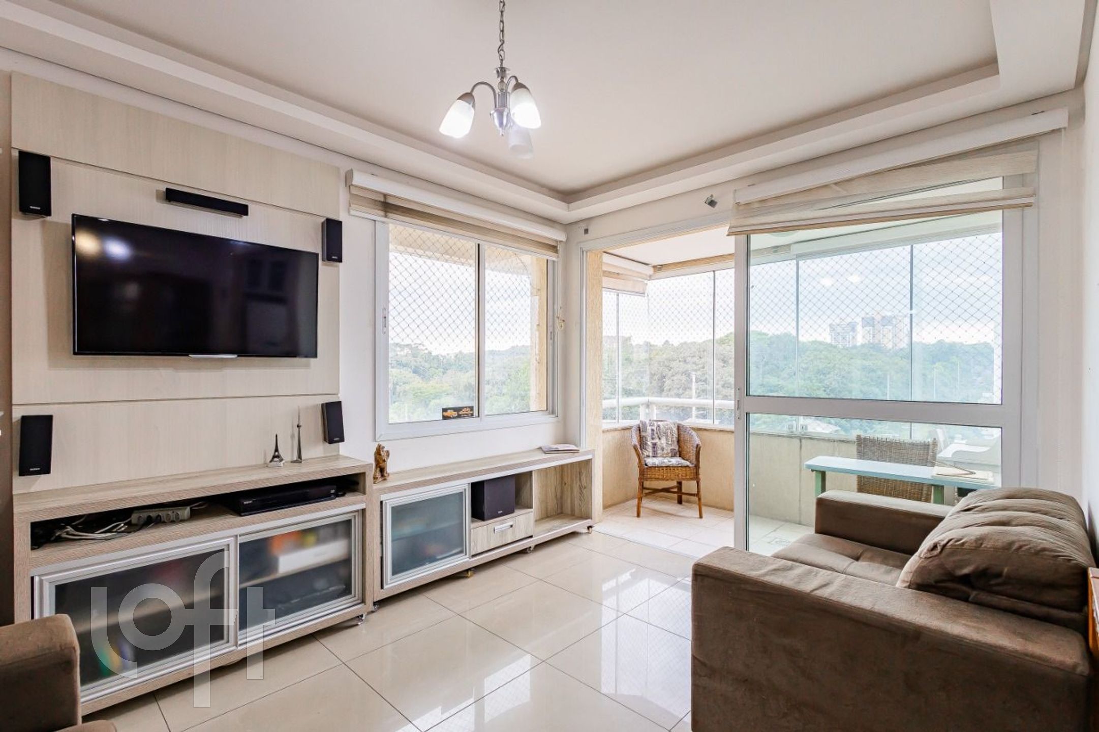 Apartamento com 87m², 3 dormitórios, 1 suíte, 2 vagas, Higienópolis em Porto Alegre