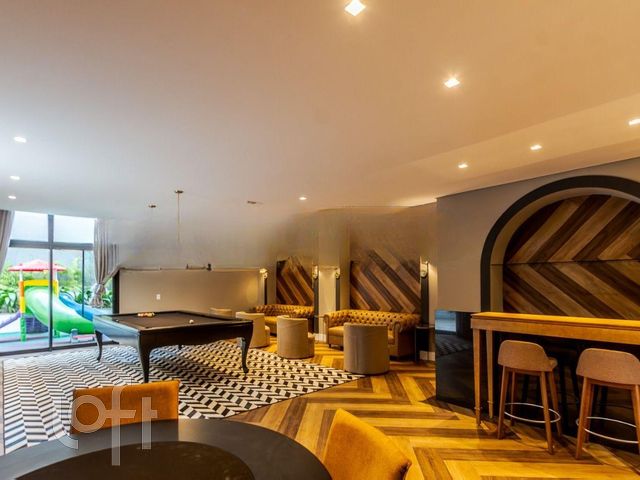 Apartamento com 241m², 3 dormitórios, 3 suítes, 3 vagas, Petrópolis em Porto Alegre