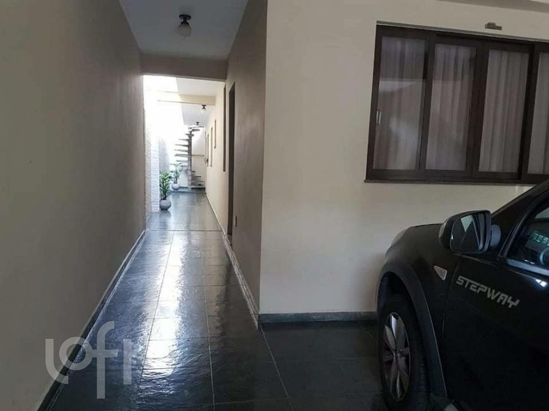 Casa de Condomínio à venda com 3 quartos, 220m² - Foto 2