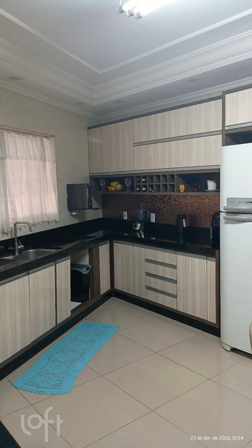 Casa à venda com 3 quartos, 170m² - Foto 7