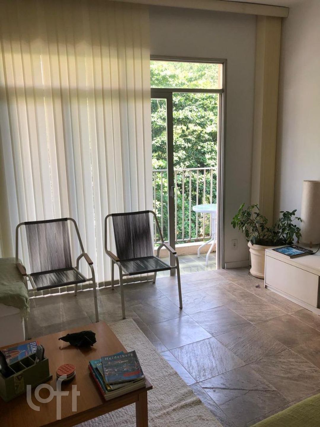 Apartamento à venda com 3 quartos, 135m² - Foto 1